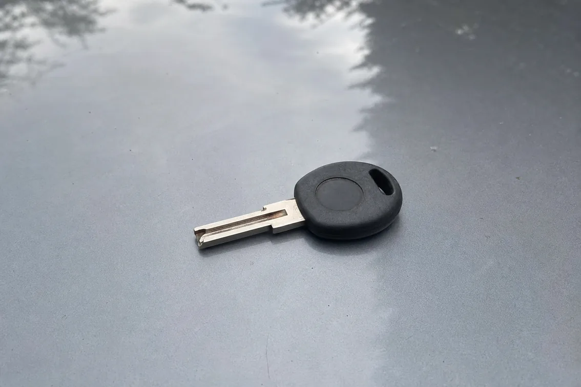 Car Key: Locksmith or Dealer? in Waterbury, CT